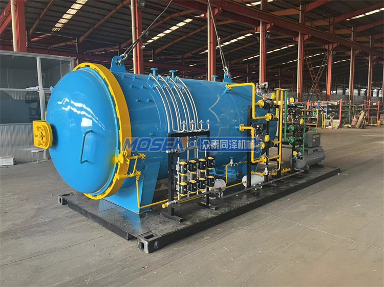 <b>DN1530碳纖維羽毛球拍熱壓固化罐</b>